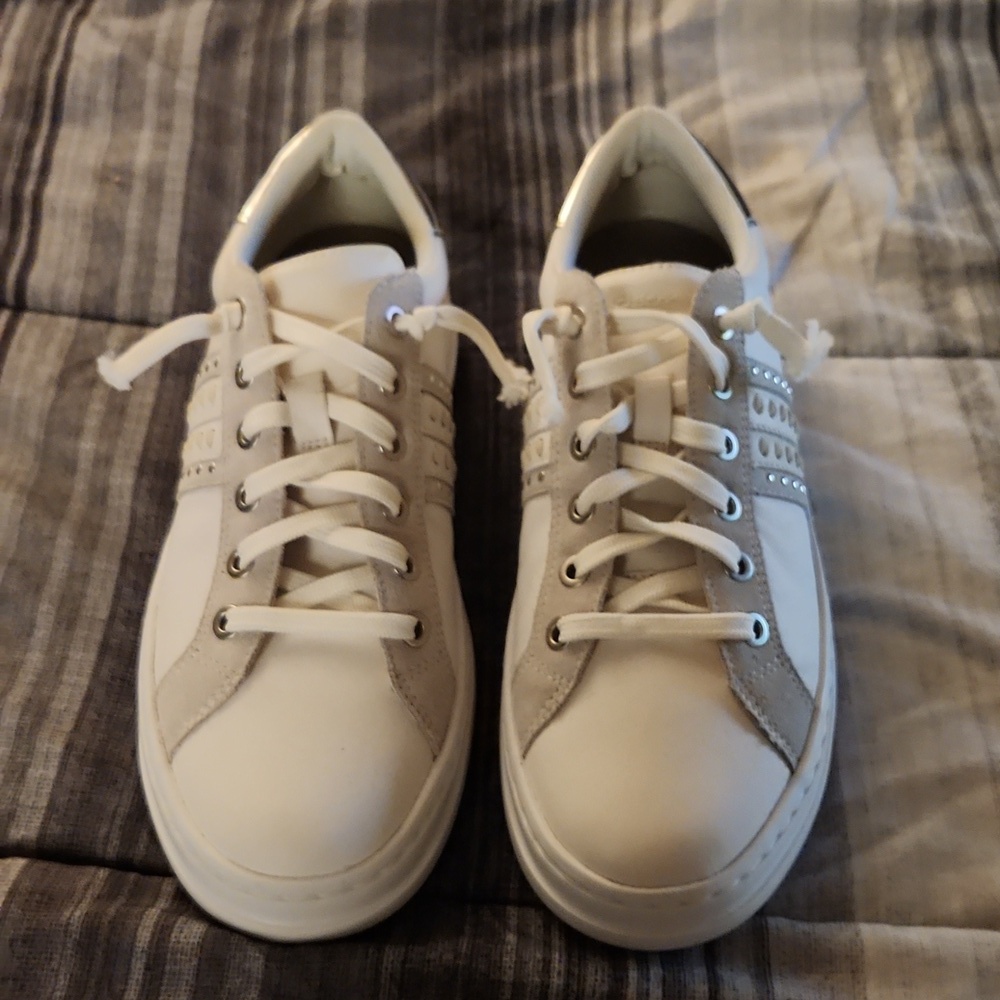 NWOT Geox Sneaker